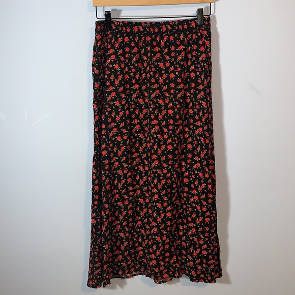 Vero moda maxi long skirt black red floral roses pockets 2 side slits Flowy easy - Picture 1 of 10